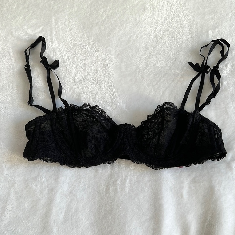 Forever 21 Black Lace Bow Strap Adjustable See through Sexy Bra